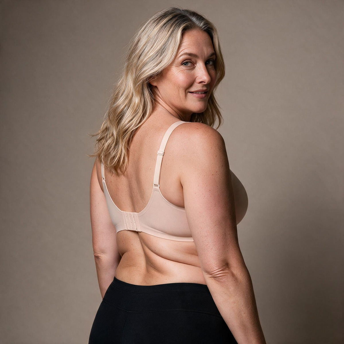 Nauriva - Sujetador push-up sin aros con escote en V
